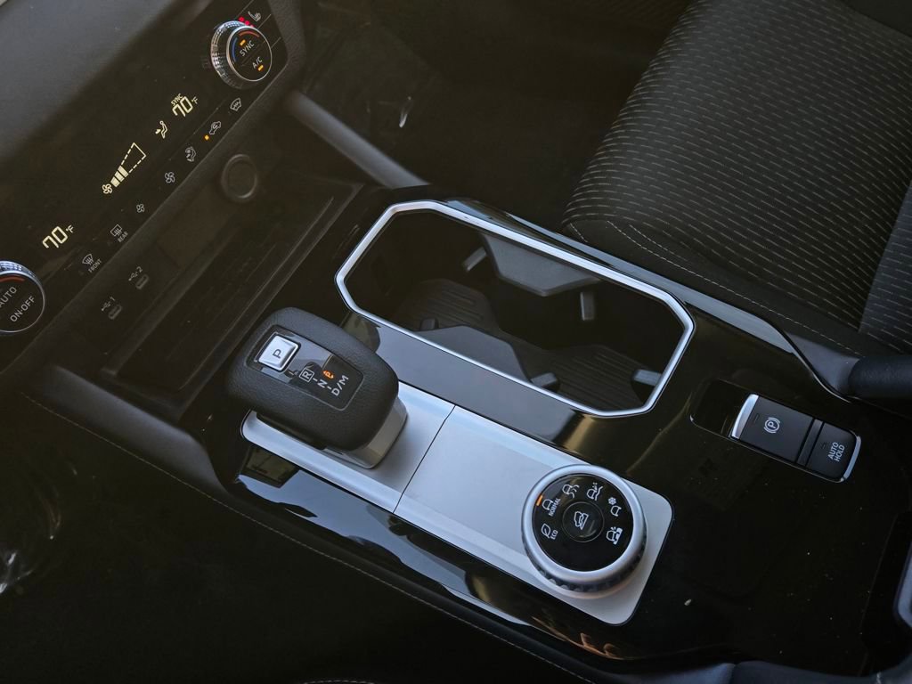 Used 2025 Mitsubishi Outlander ES image 24