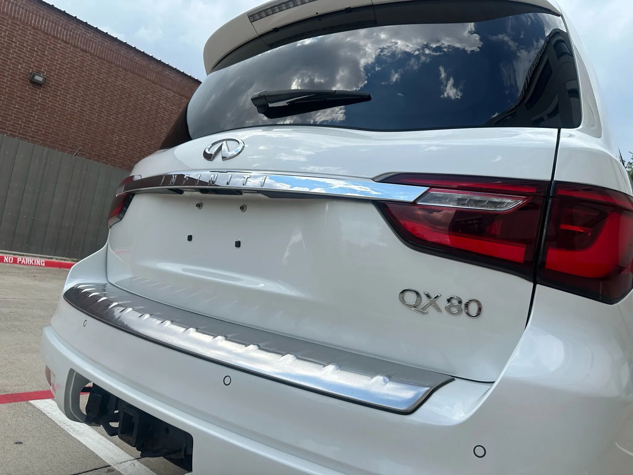 Used 2018 INFINITI QX80 2WD w/ Driver Assistance Package image 13