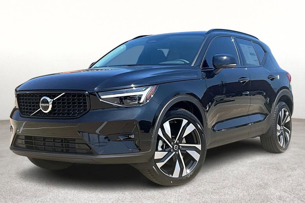 New 2026 Volvo XC40 B5 Ultra AWD/4WD image 2