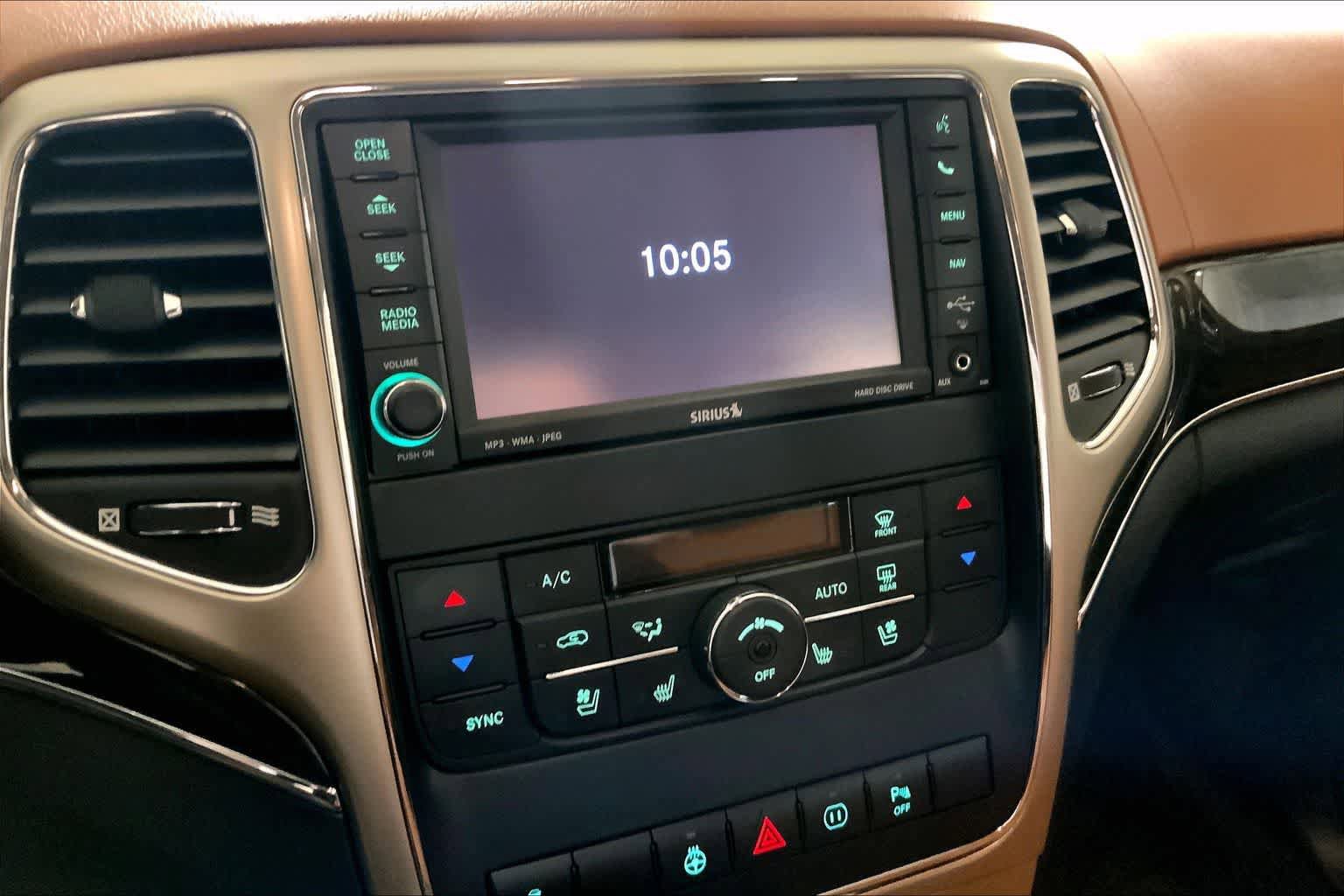 Used 2011 Jeep Grand Cherokee Overland Summit AWD/4WD image 6