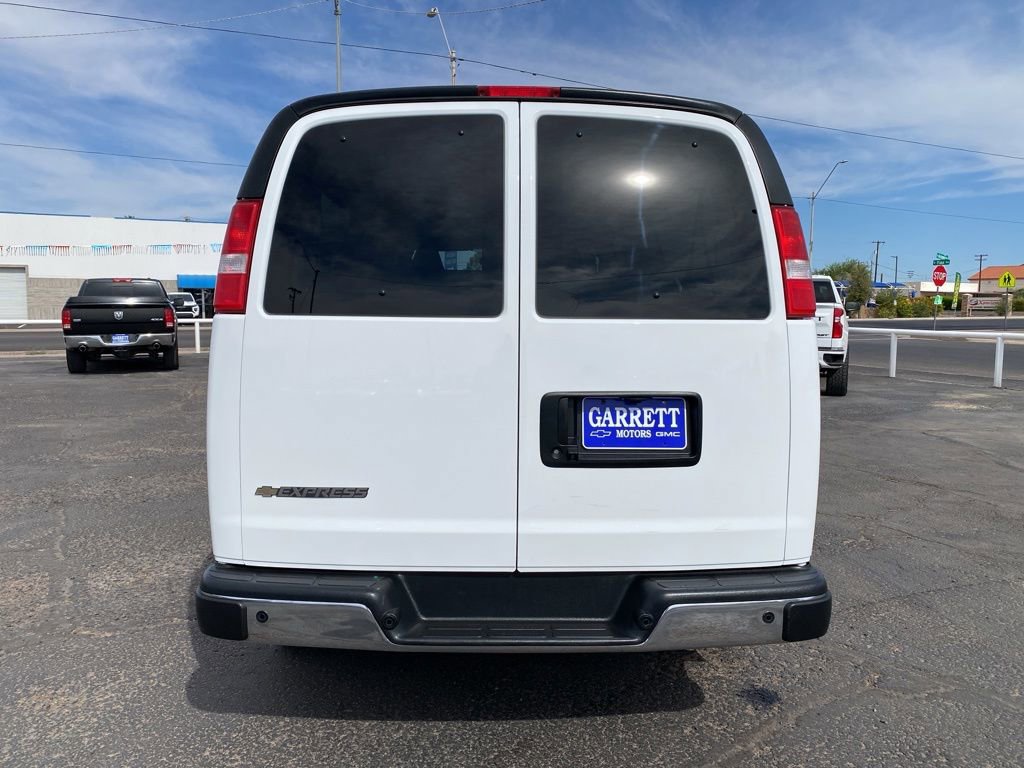 Used 2025 Chevrolet Express 3500 LT w/ LT Preferred Equipment Group RWD image 13