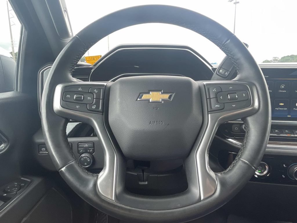 Used 2024 Chevrolet Silverado 1500 LT AWD/4WD image 24