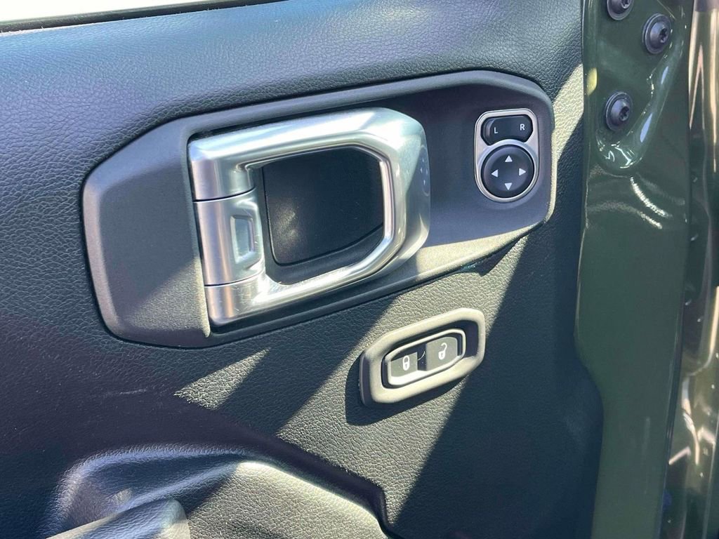 Used 2021 Jeep Wrangler Unlimited Sport image 14