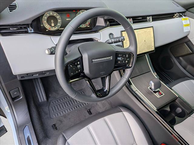 New 2026 Land Rover Range Rover Evoque Hoxton AWD/4WD image 3