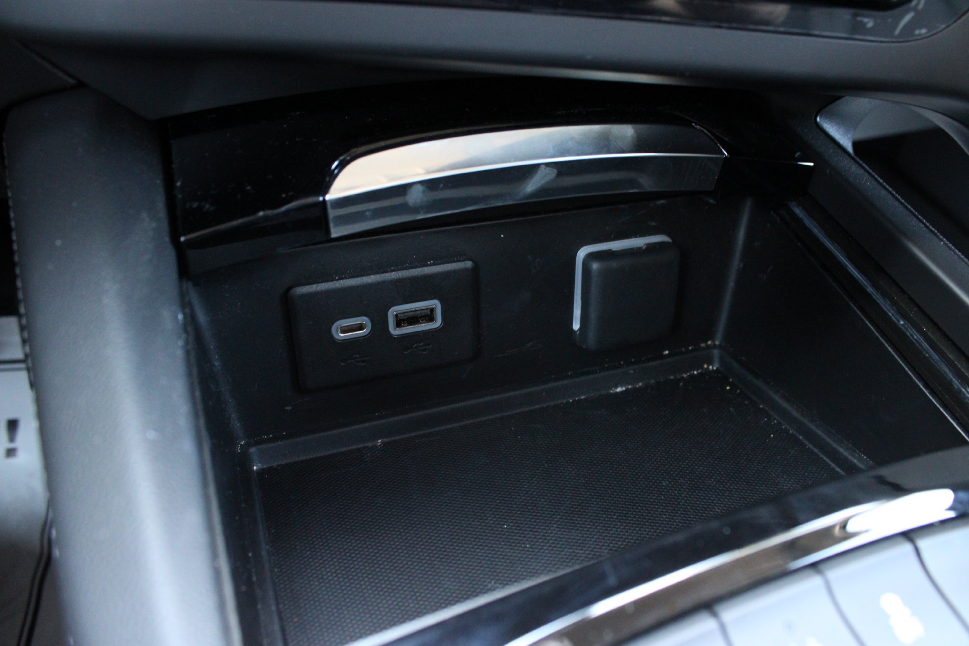 Used 2023 Buick Envision Essence FWD image 42