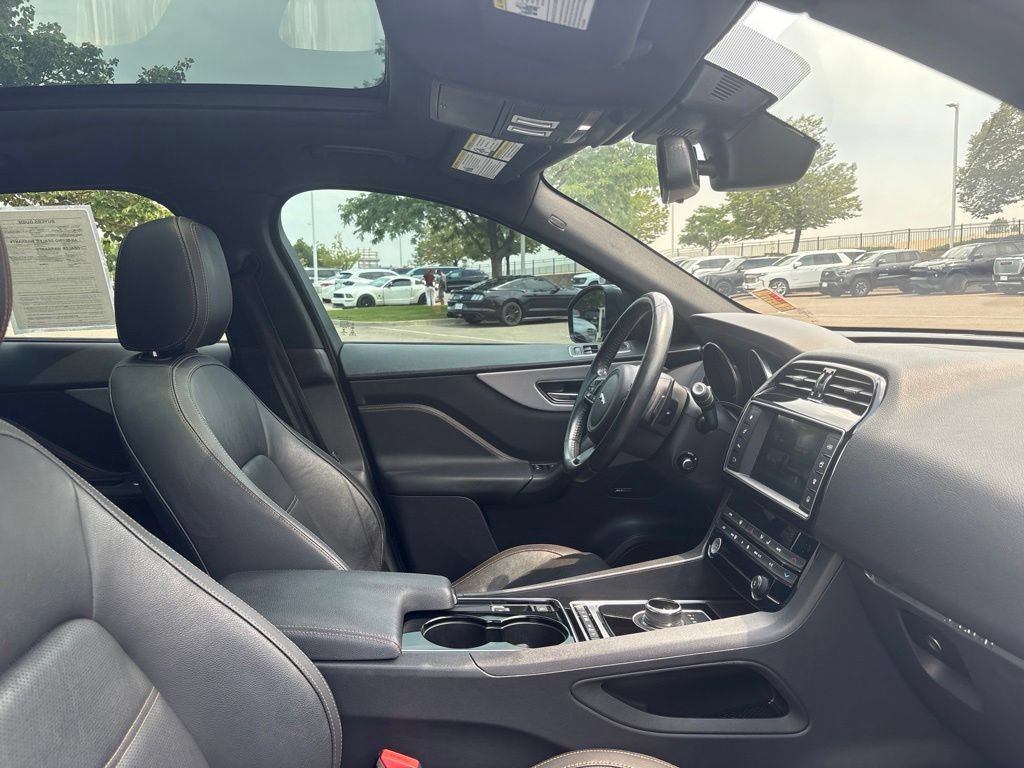 Used 2017 Jaguar F-PACE Prestige AWD/4WD image 29