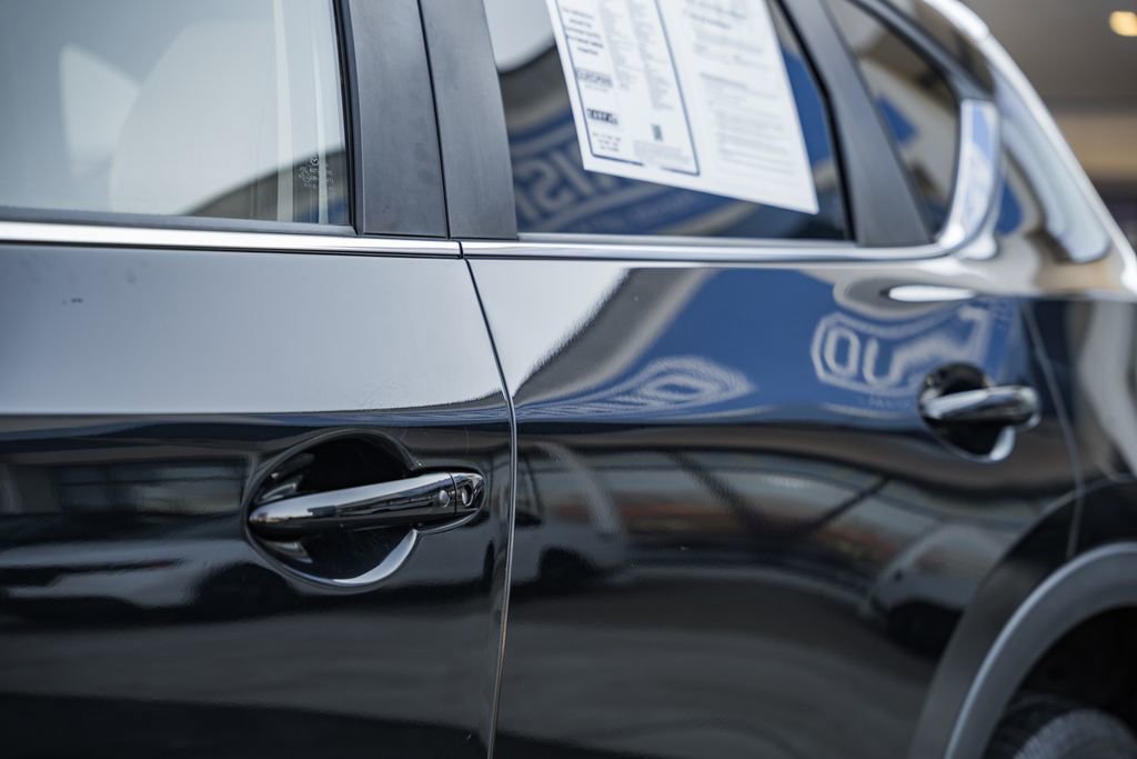 Used 2017 MAZDA CX-5 Touring w/ I-ACTIVSENSE Package image 16