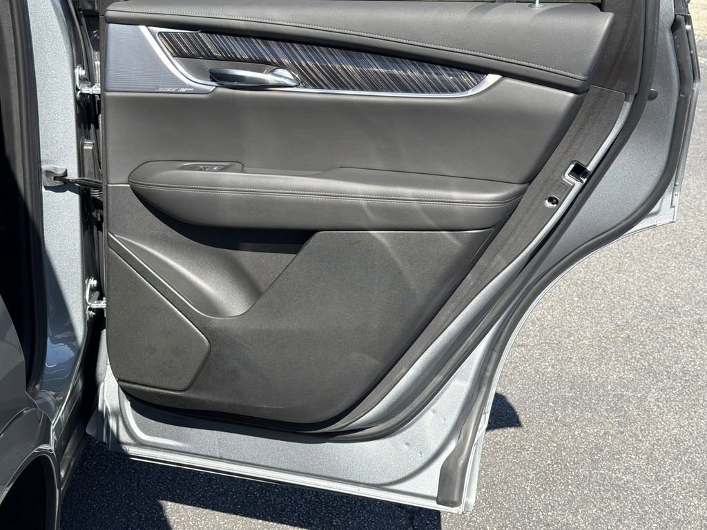 Certified 2025 Cadillac XT6 Premium Luxury image 16