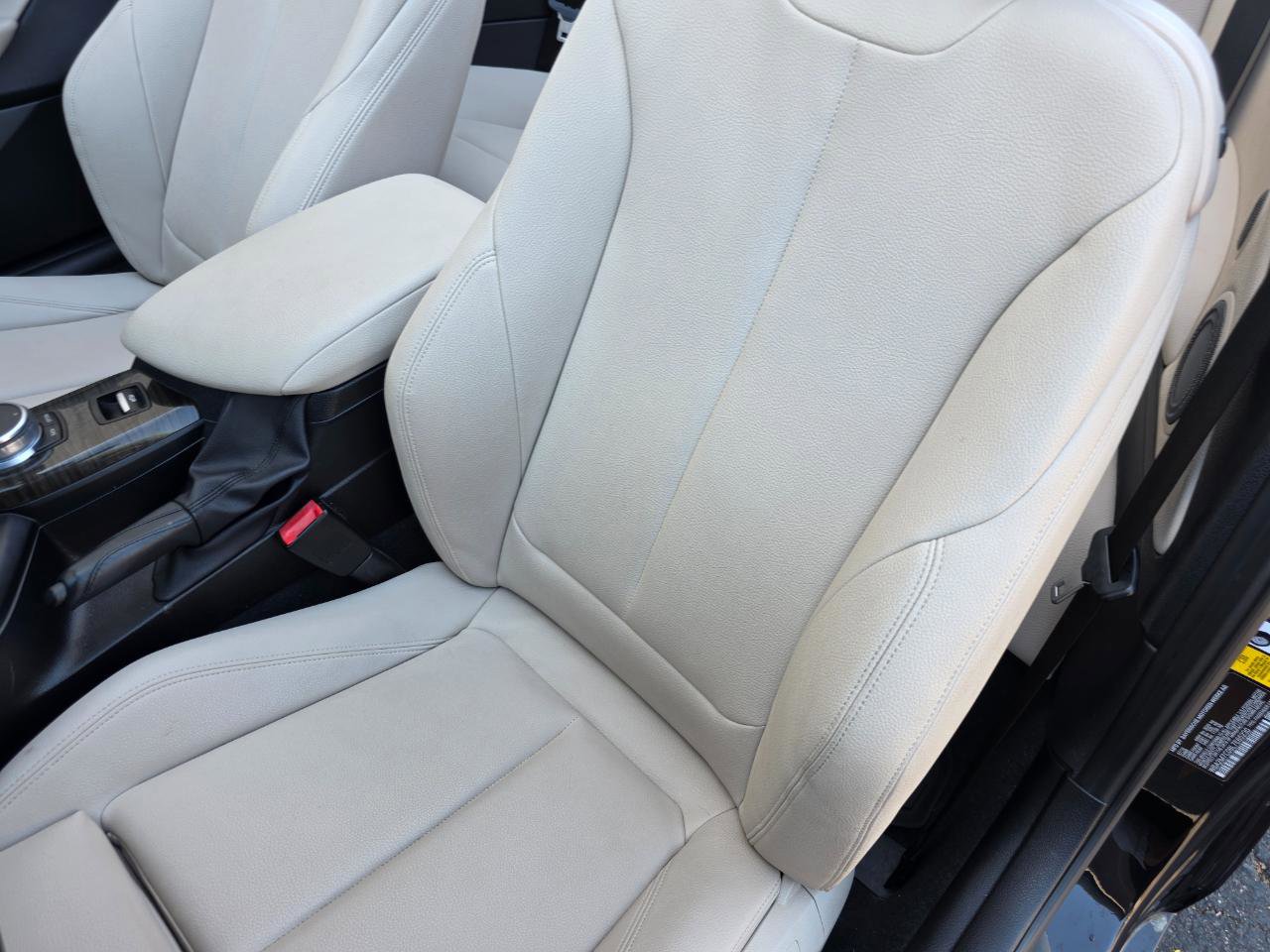 Used 2020 BMW 230i Convertible w/ Premium Package RWD image 38