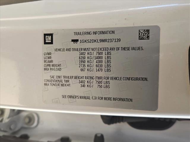 Used 2021 GMC Yukon Denali w/ Denali Premium Package image 28