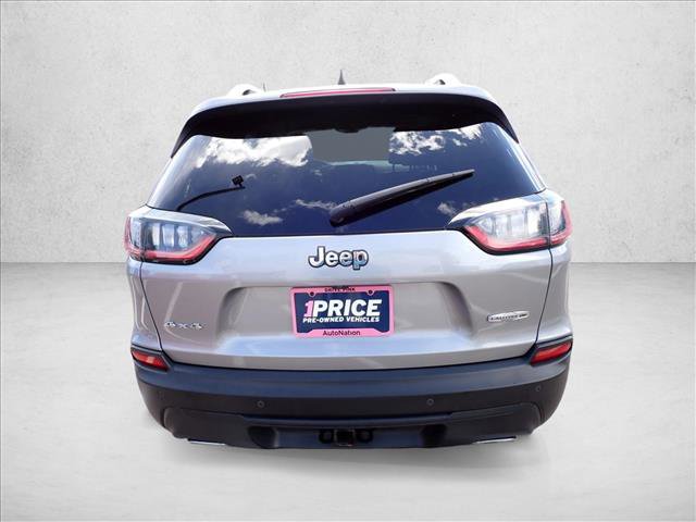 Used 2019 Jeep Cherokee Latitude Plus w/ Comfort/Convenience Group image 3