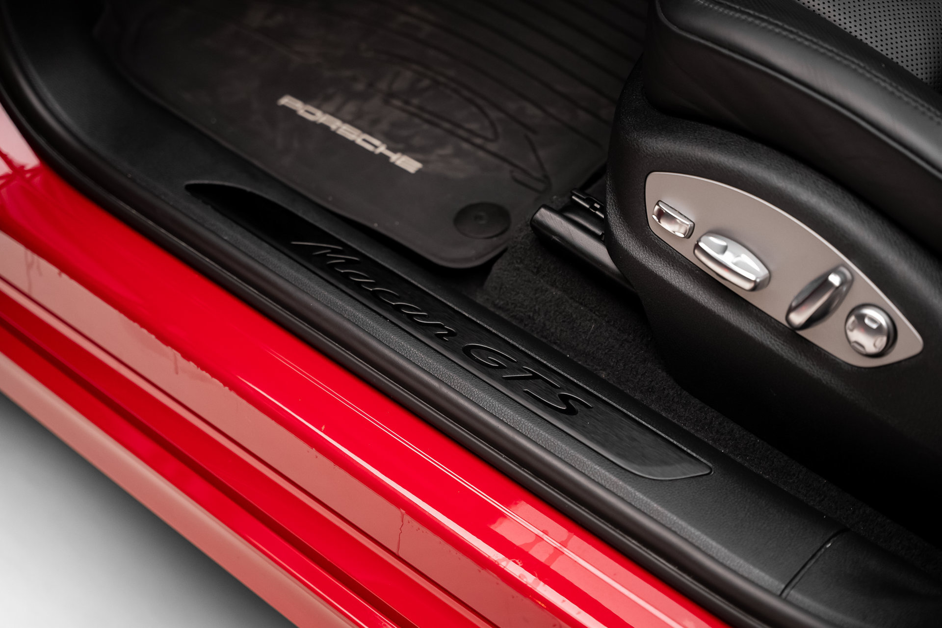 Used 2022 Porsche Macan GTS AWD/4WD image 59