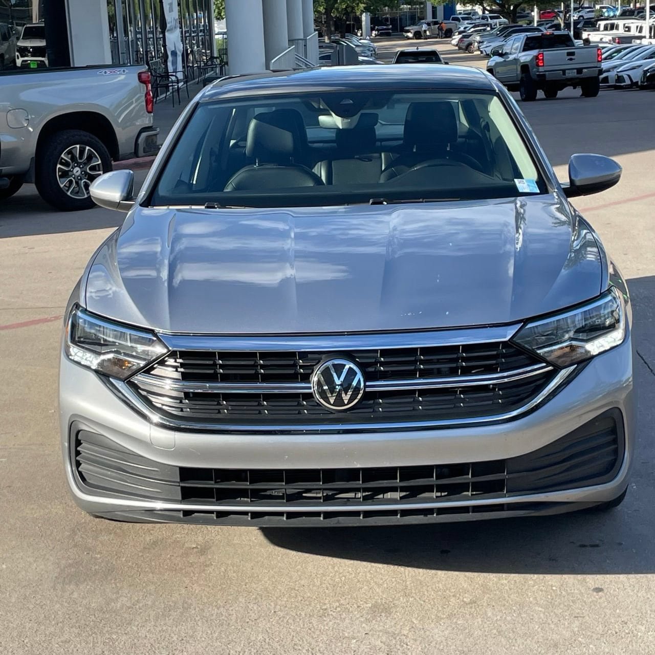 Used 2024 Volkswagen Jetta SE FWD image 7