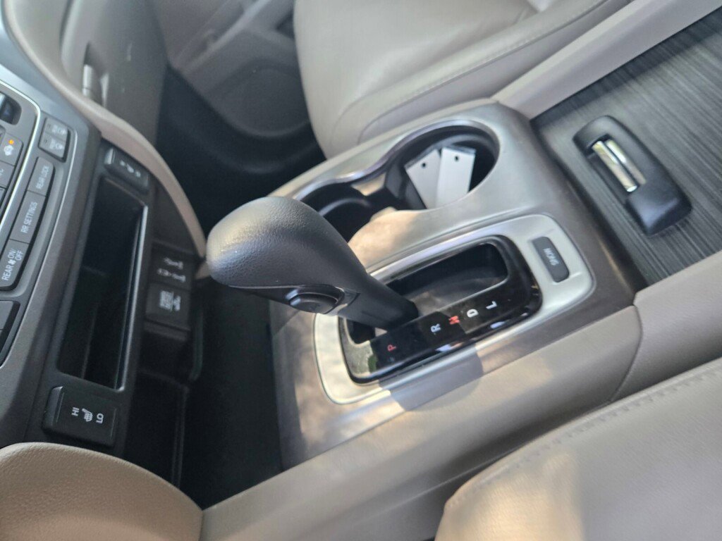 Certified 2017 Honda Pilot EX-L image 18