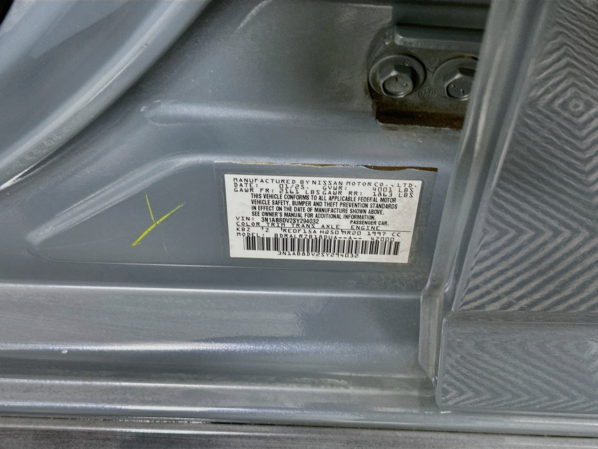 Used 2025 Nissan Sentra SR FWD image 12