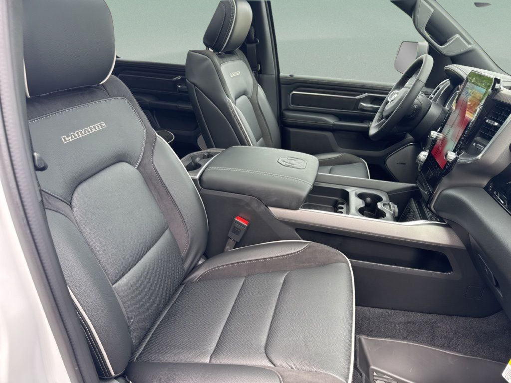 New 2026 RAM 1500 Laramie w/ Night Edition AWD/4WD image 31