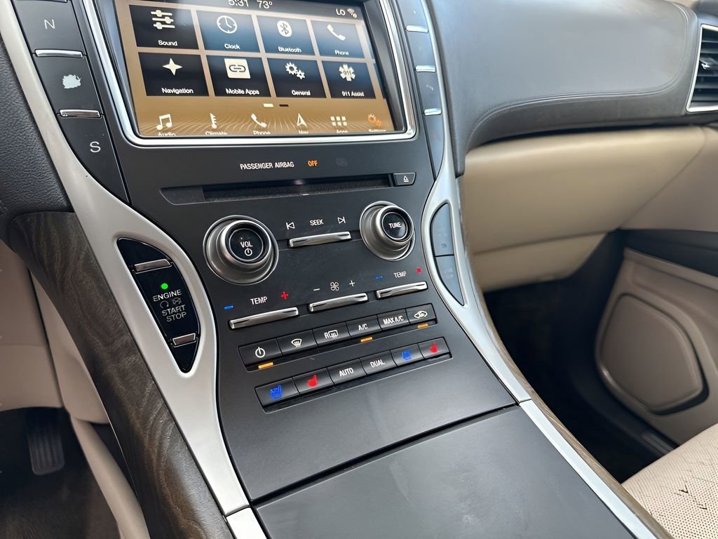 Used 2016 Lincoln MKX Reserve w/ Technology Package image 34