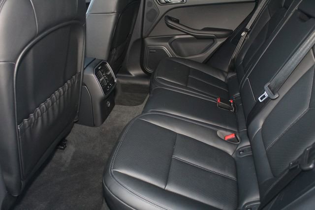Certified 2026 Porsche Macan image 25