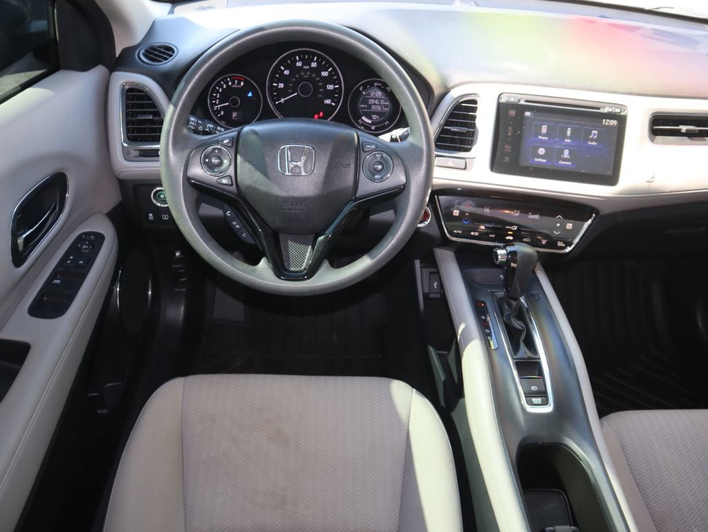 Used 2017 Honda HR-V EX image 11
