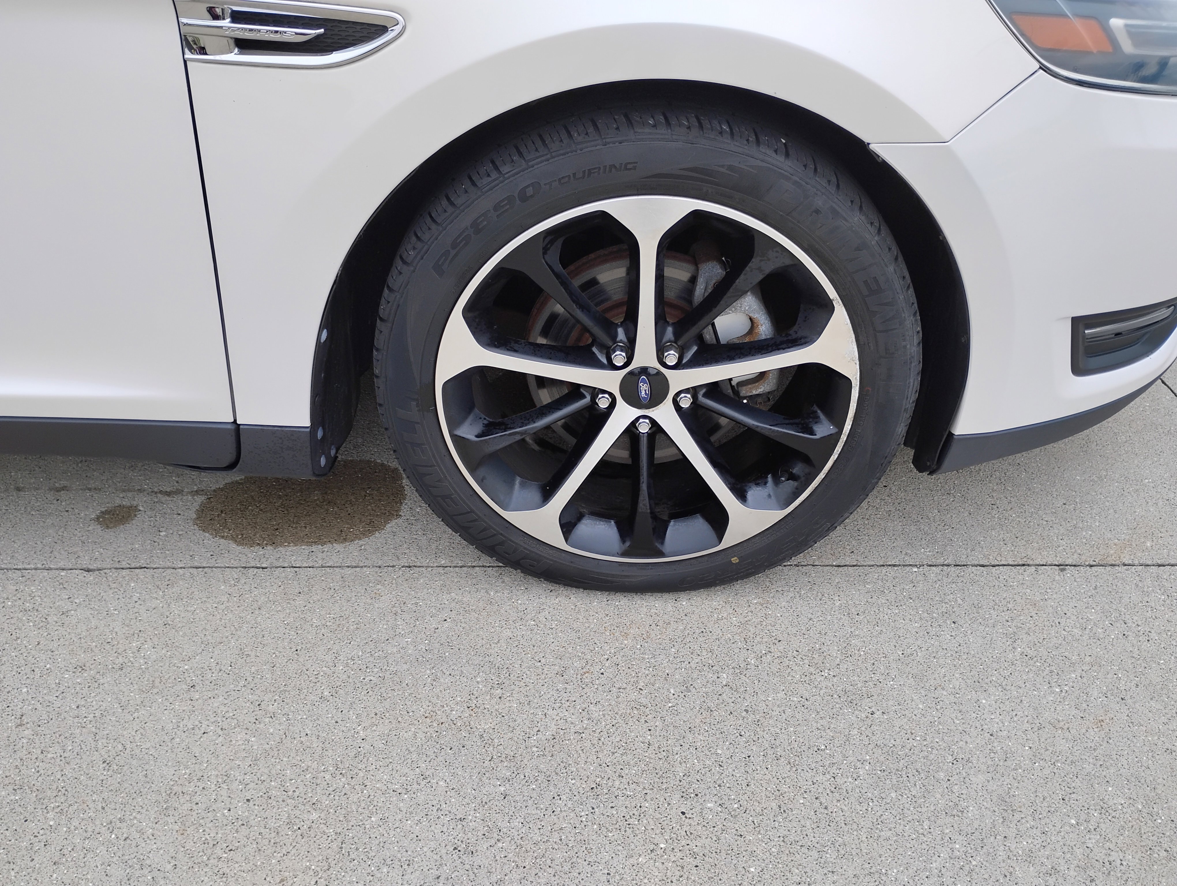 Used 2015 Ford Taurus SEL w/ Equipment Group 201A FWD image 27