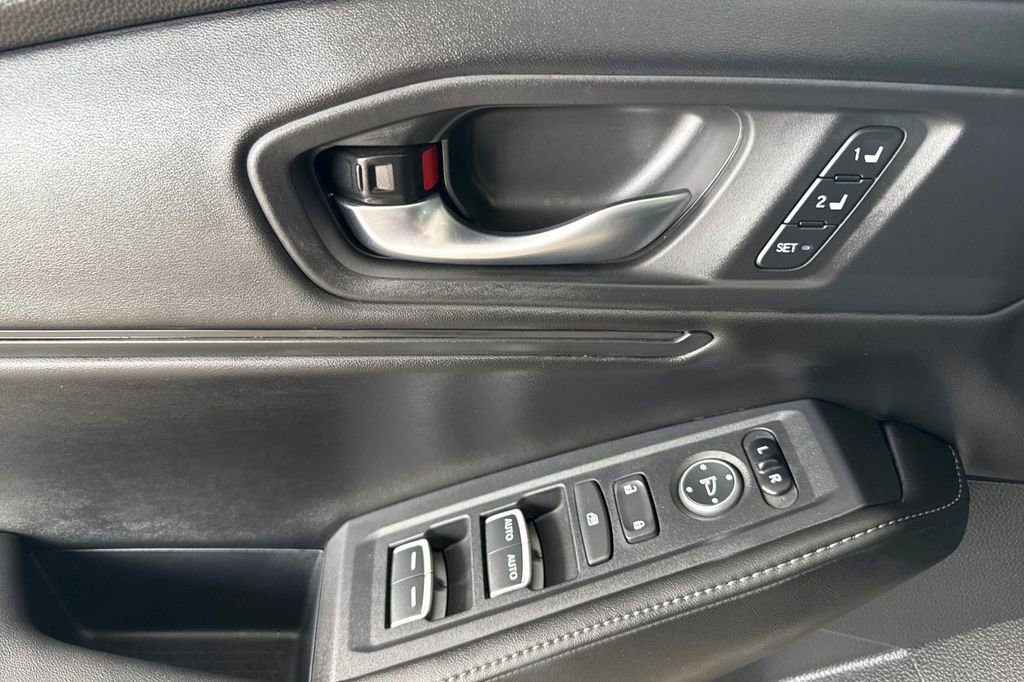 Certified 2025 Honda Accord Sport image 5