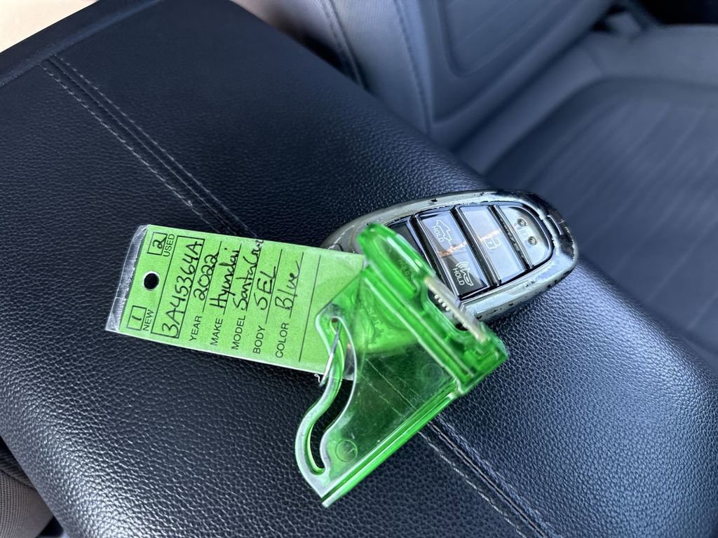 Used 2022 Hyundai Santa Cruz SEL Premium image 24