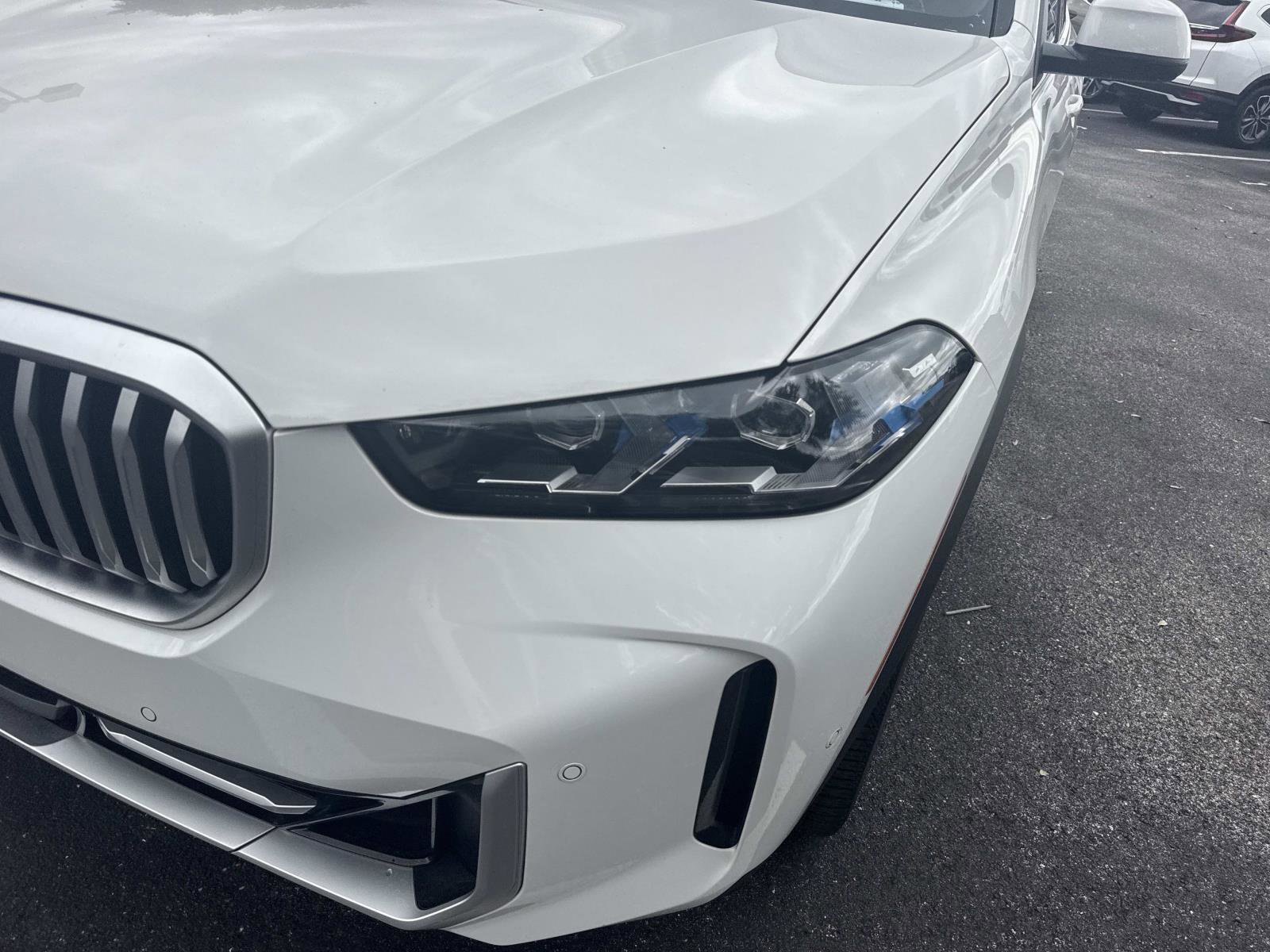 Used 2024 BMW X5 xDrive50e image 10