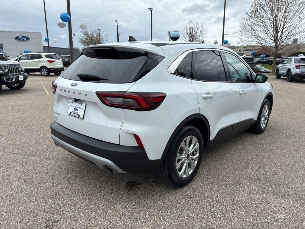 Used 2023 Ford Escape Active w/ Cold Weather Package FWD image 8