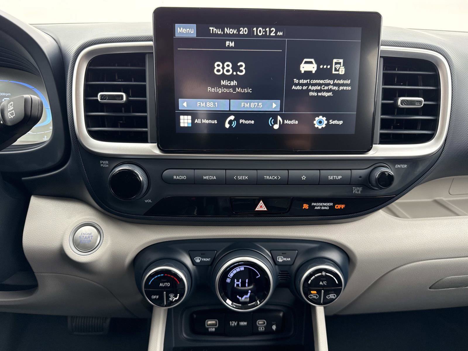 New 2026 Hyundai Venue SEL FWD image 3