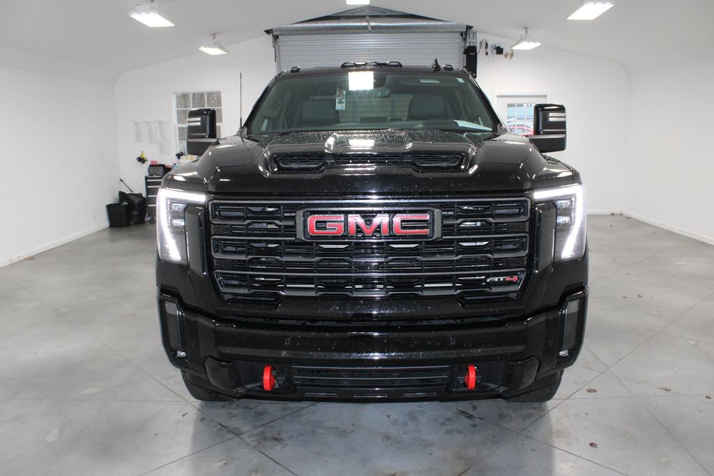 Used 2024 GMC Sierra 2500 AT4 w/ AT4 Premium Plus Package image 3