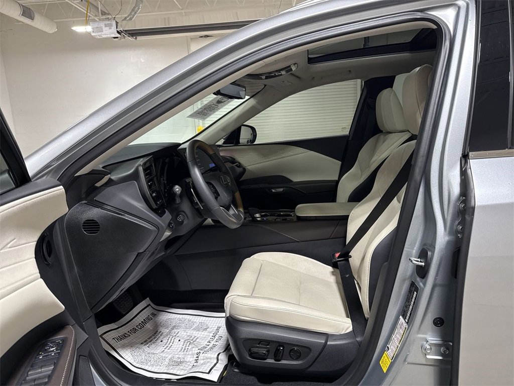 Used 2025 Lexus RX 350h image 19
