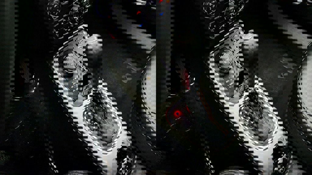 Used 2018 Jeep Compass Latitude w/ Popular Equipment Group image 17