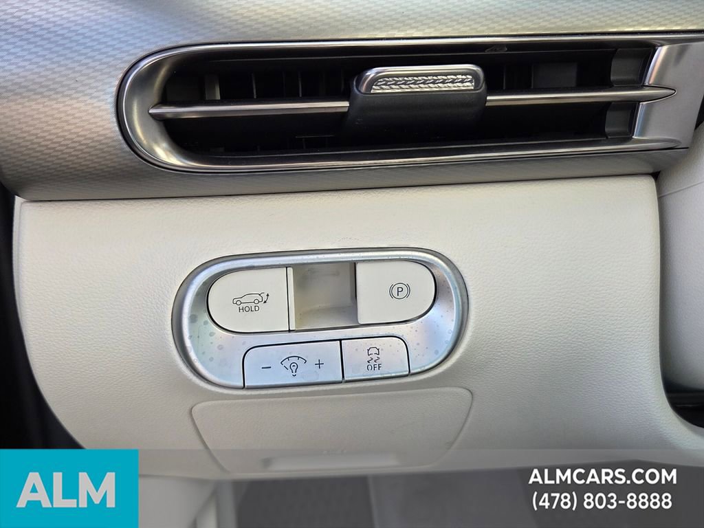 Used 2025 Genesis GV60 RWD image 30