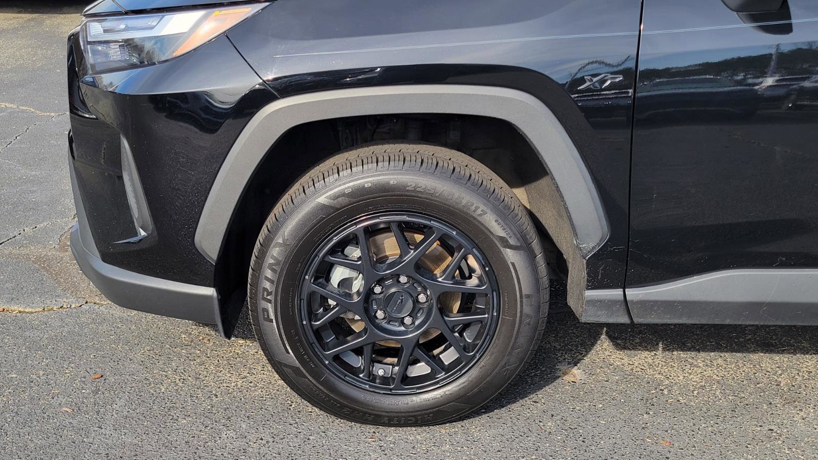 Used 2023 Toyota RAV4 XLE w/ Convenience Package image 12