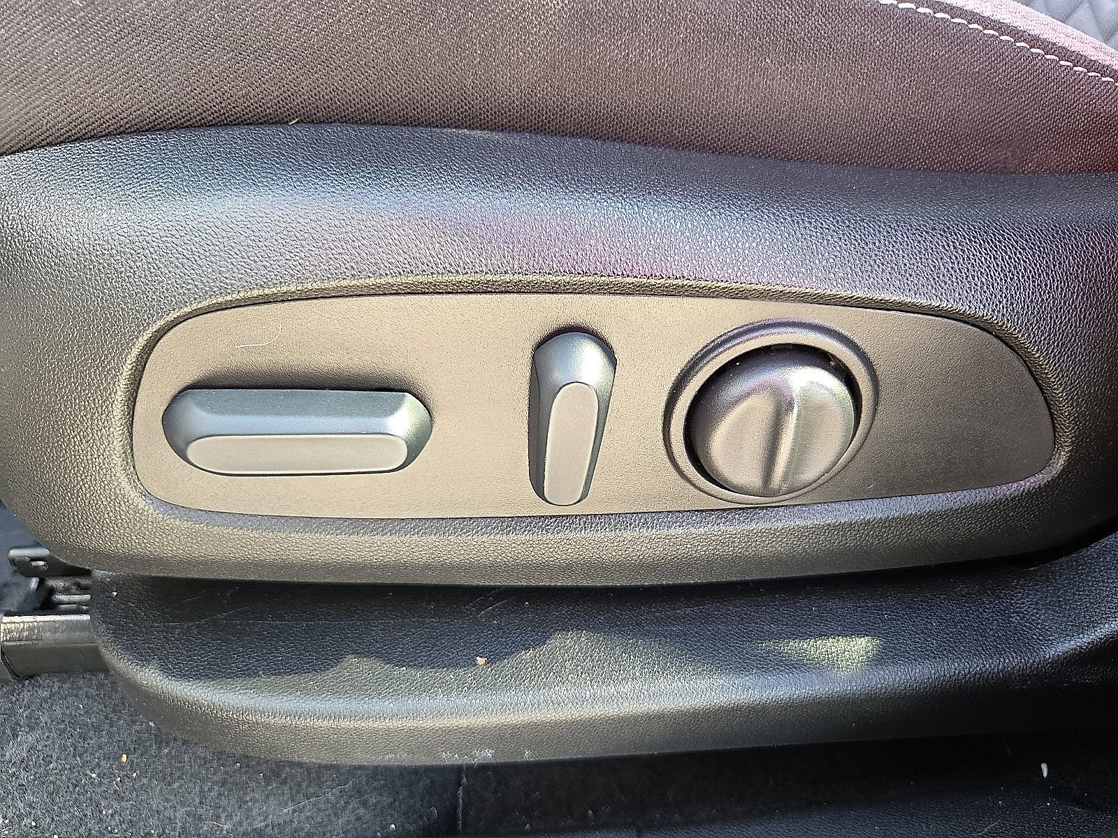 Used 2024 Chevrolet Equinox LT FWD image 15