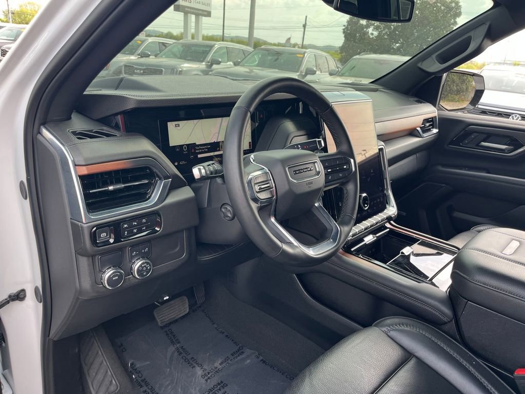 Used 2025 GMC Yukon XL Denali image 22