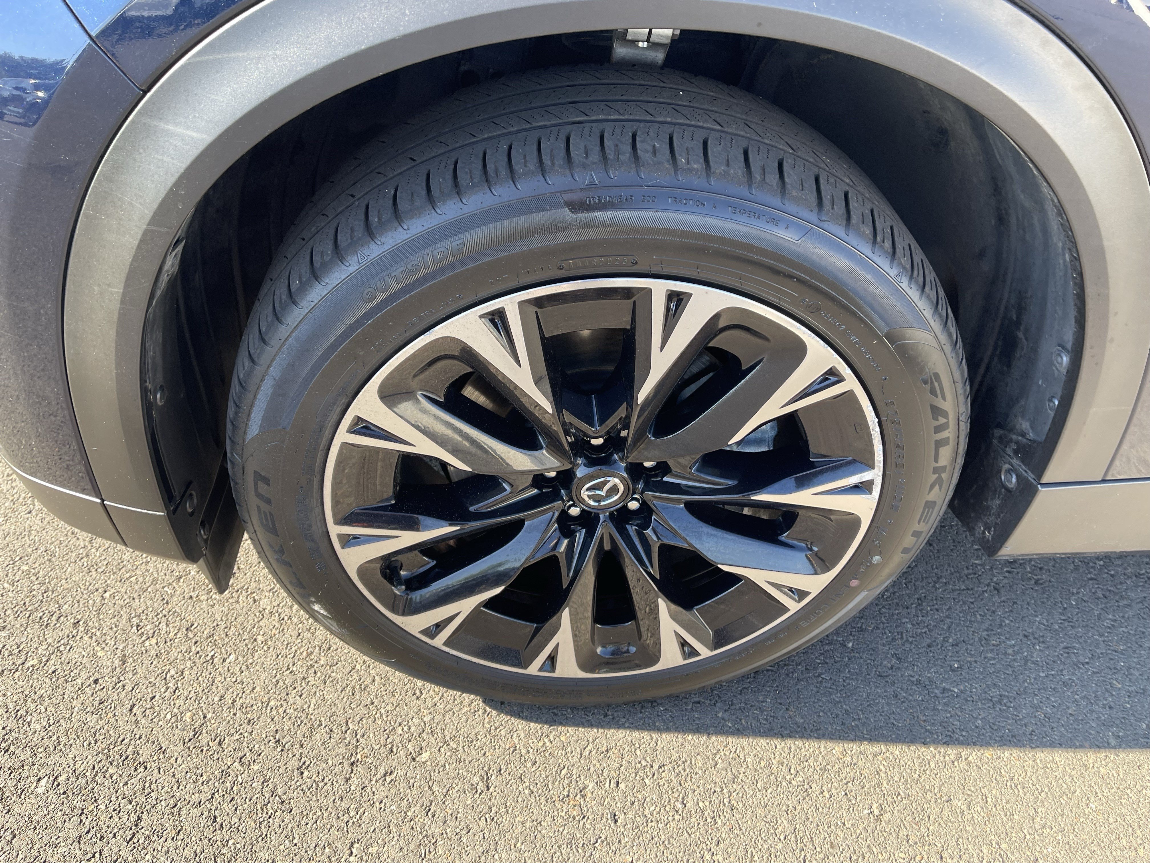 Used 2024 MAZDA CX-90 Plug-In Hybrid w/ Premium Plus AWD/4WD image 9