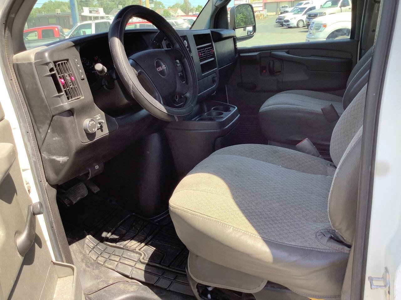 Used 2012 GMC Savana 2500 RWD image 25