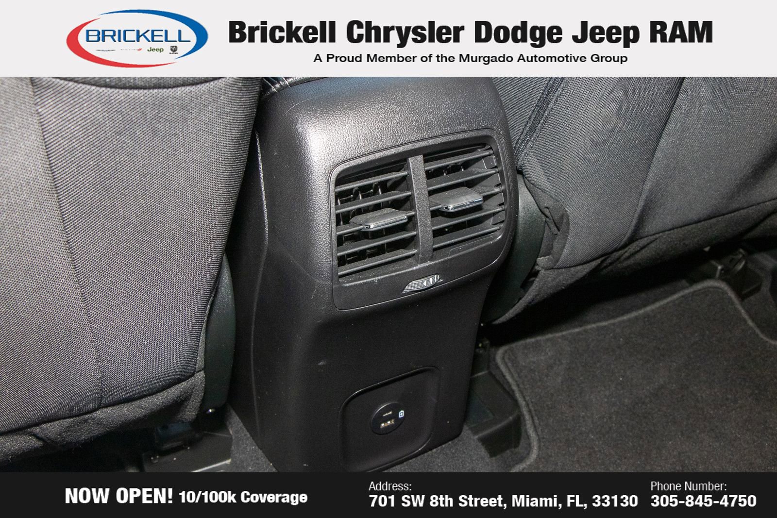 Used 2022 Ford Escape SE w/ SE Sport Appearance Package image 18