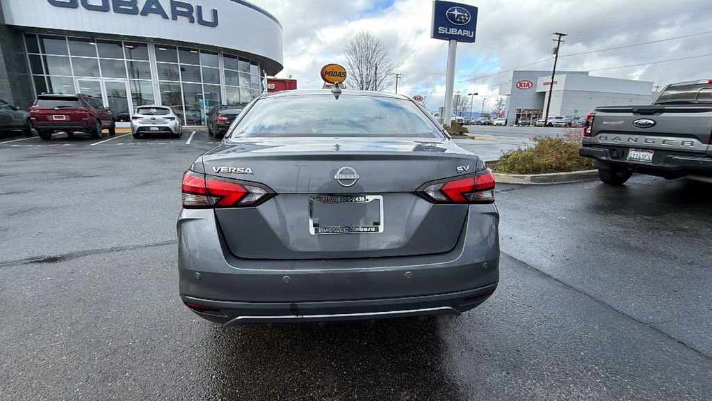 Used 2023 Nissan Versa SV image 5