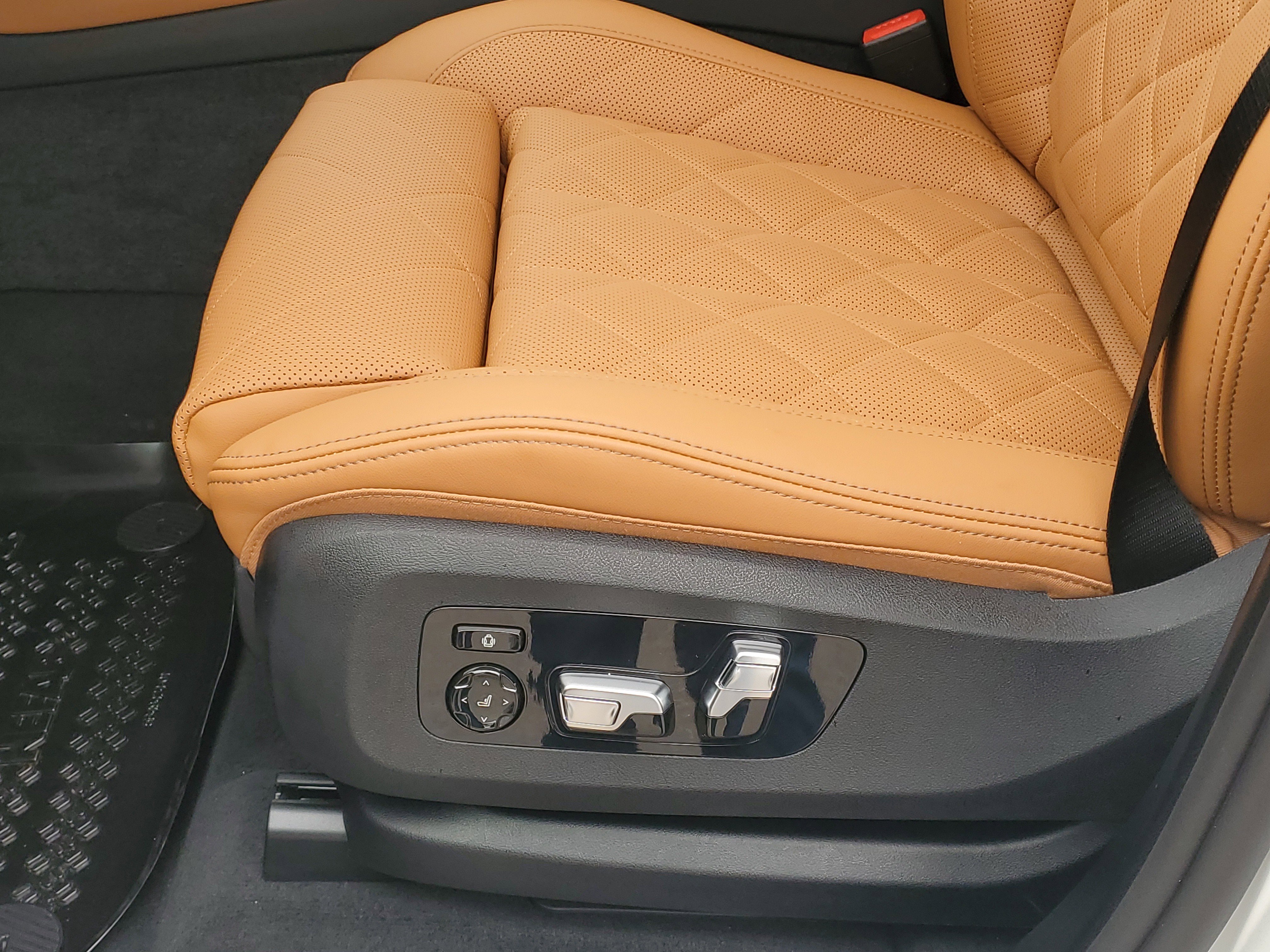 New 2026 BMW X5 xDrive40i w/ M Sport Package AWD/4WD image 9