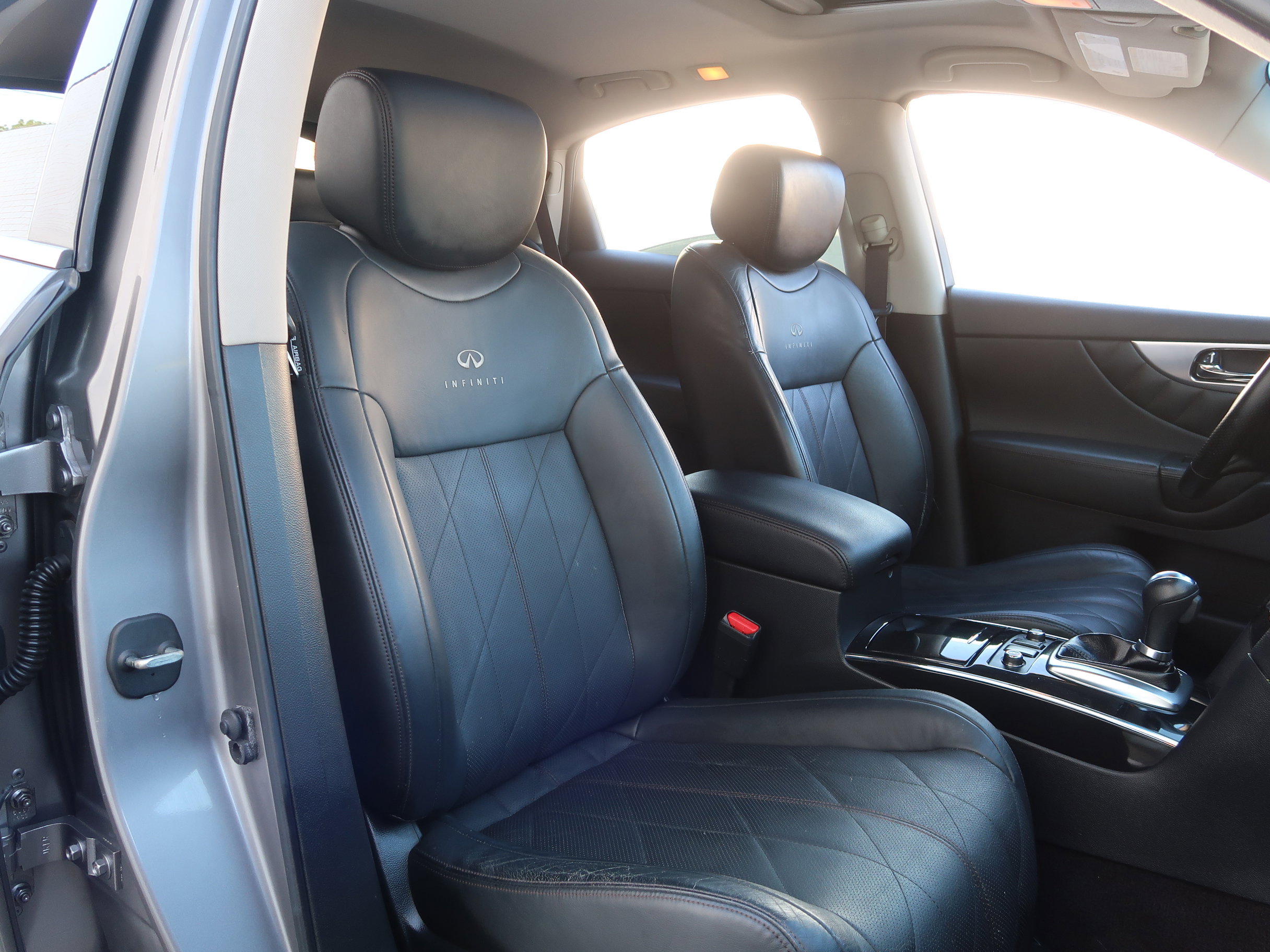 Used 2010 INFINITI FX35 2WD w/ Navigation Pkg image 13