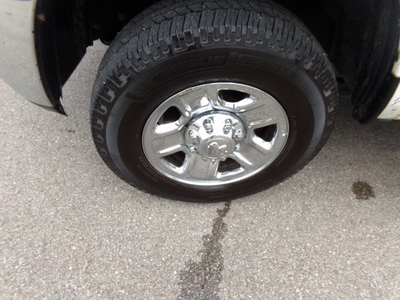 Used 2017 RAM 2500 Tradesman w/ Chrome Appearance Group image 33