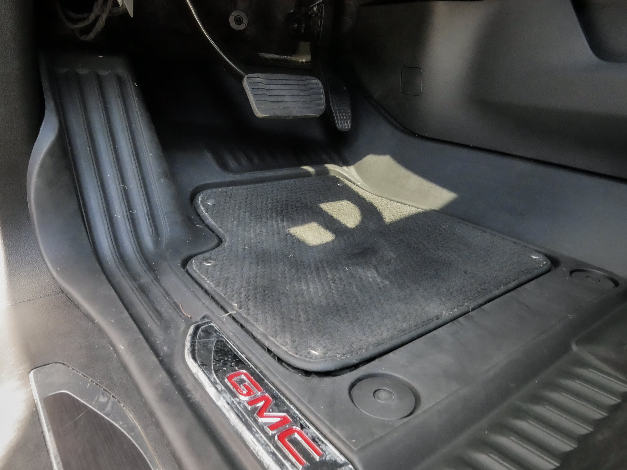 Used 2026 GMC Sierra 2500 AT4X AWD/4WD image 17