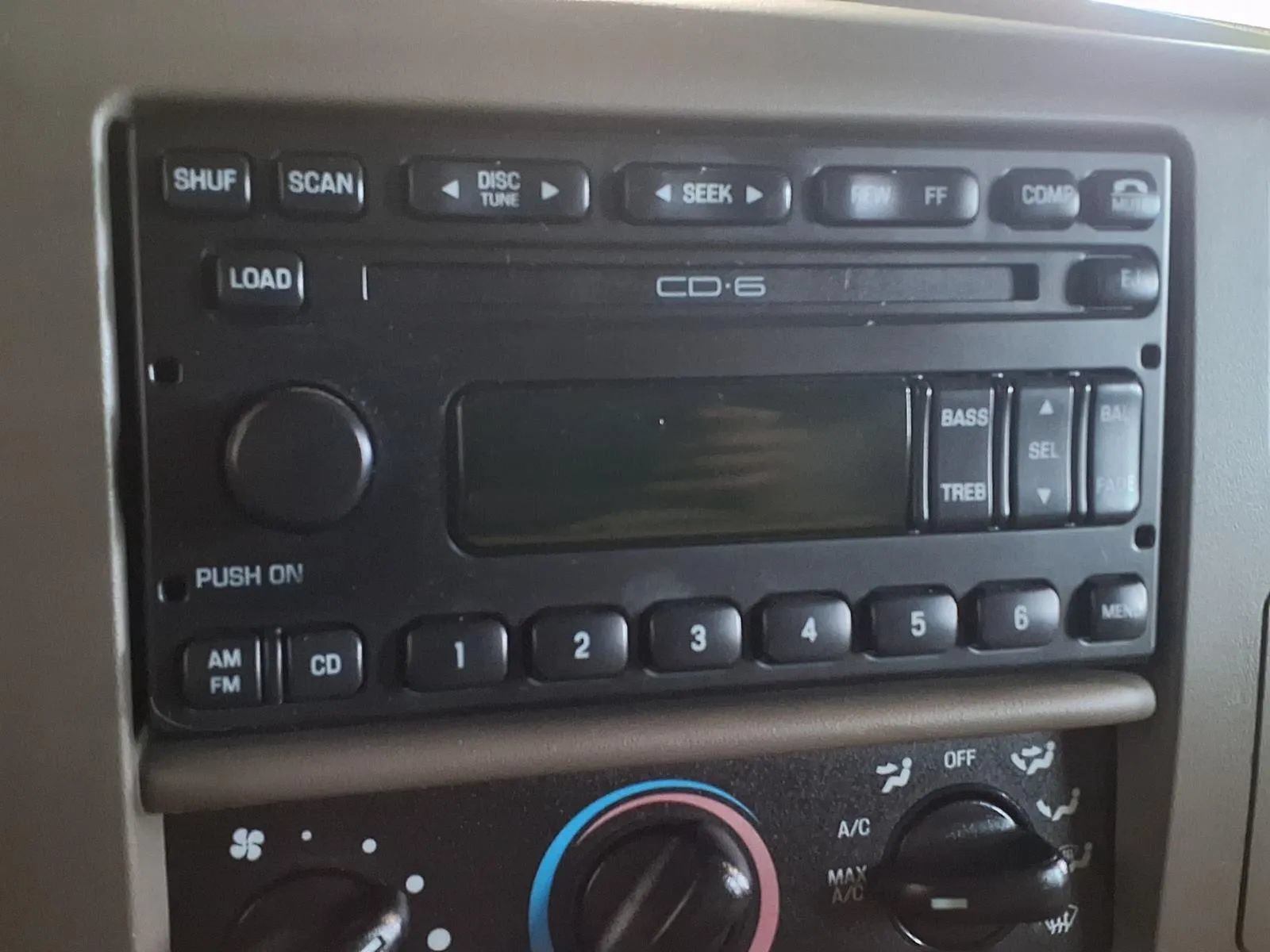 Used 2003 Ford F350 2WD Crew Cab DRW Super Duty image 19