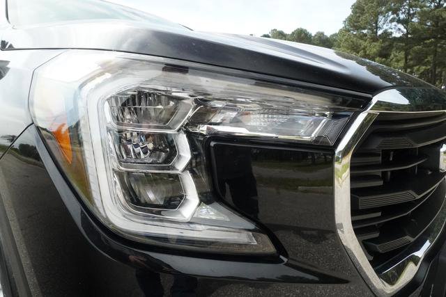 Used 2023 GMC Terrain SLE w/ Driver Convenience Package FWD image 33