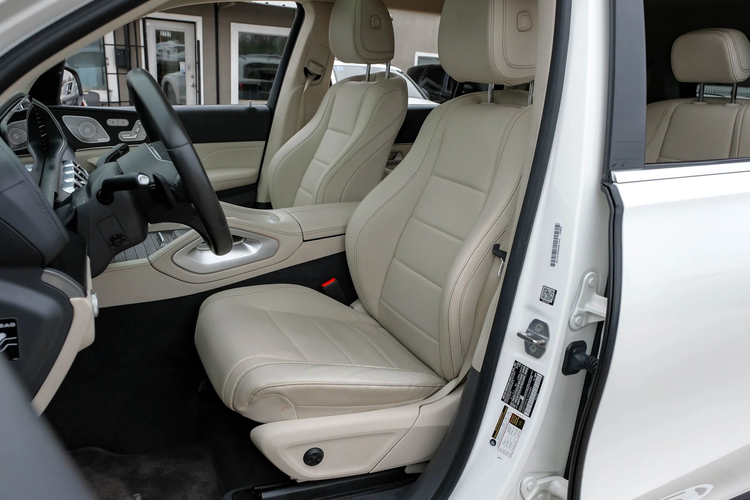 Used 2020 Mercedes-Benz GLS 450 4MATIC image 37