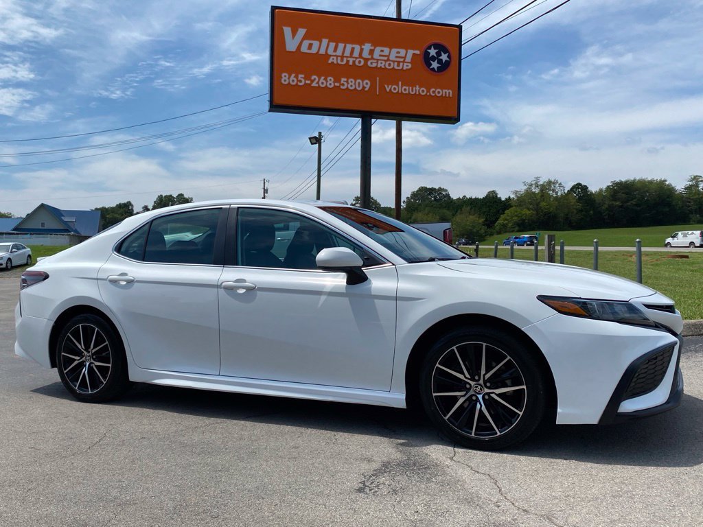 Used 2021 Toyota Camry SE