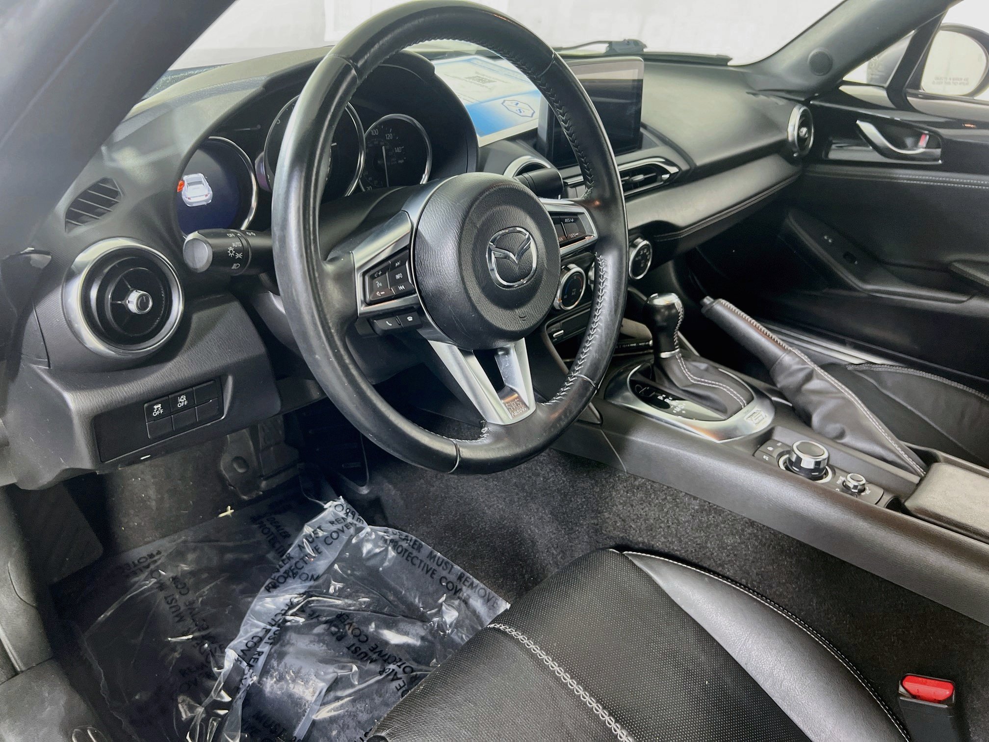 Used 2020 MAZDA MX-5 Miata RF Grand Touring RWD image 9