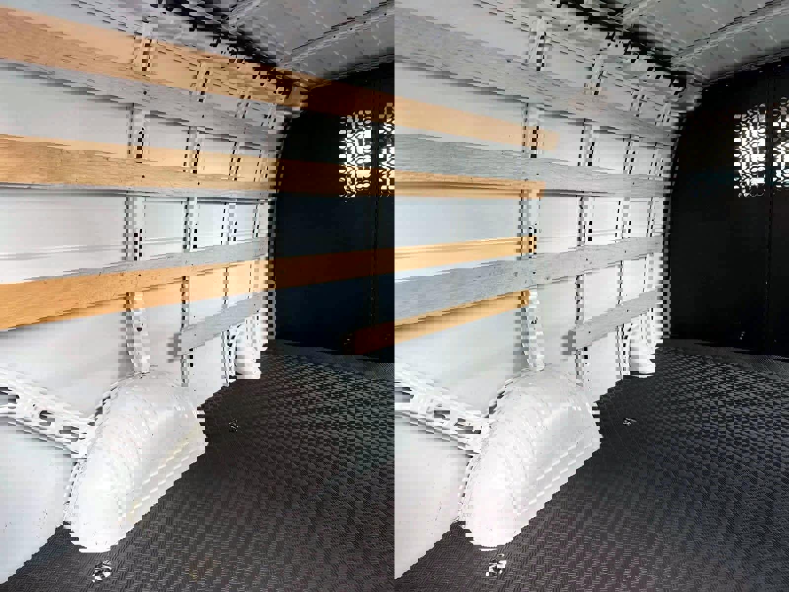 Used 2023 GMC Savana 2500 w/ Driver Convenience Package image 10